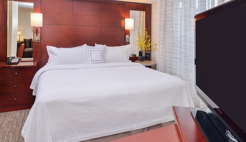 Estudio, 1 cama de matrimonio grande con sofá cama (Mobility/Hearing Access, Roll-In Shwr)