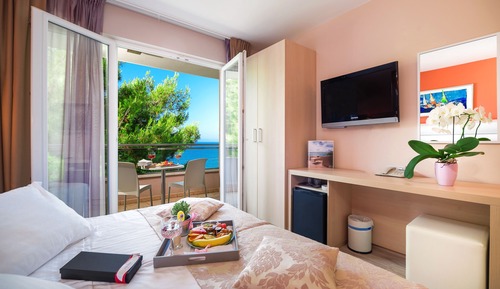 Habitación con 1 cama doble o 2 individuales, balcón, vistas al mar