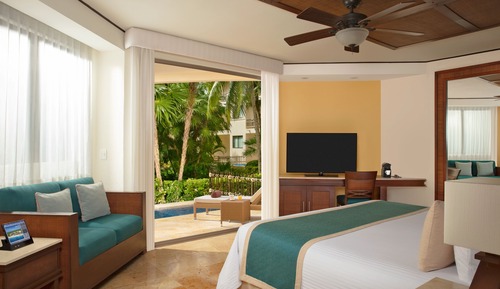 Preferred Club with Plunge Pool King Bed