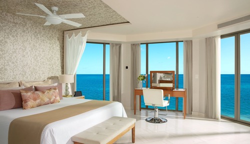 Preferred Club Ocean Front Bridal Suite