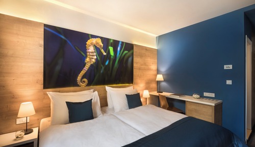 Double room with park view and balcony
