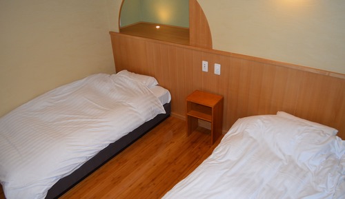 Habitación, 2 habitaciones, no fumadores, vistas a la playa (Upper Floor Twin Room w/ Tatami Area)