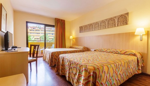 Habitación Estándar (2 adultos + 2 niños)
