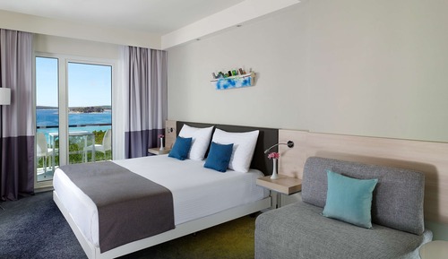 Habitación superior, mirando al mar