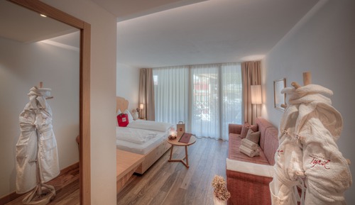 Habitación Confort con 1 cama doble o 2 individuales