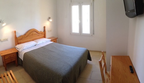 Habitación doble de uso individual, baño privado