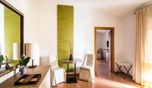 Suite, vistas a la piscina