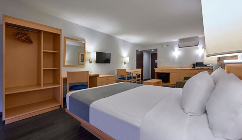 Suite, 1 cama de matrimonio con sofá cama