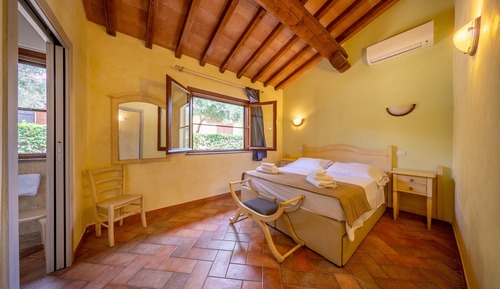 Cottage Club 2