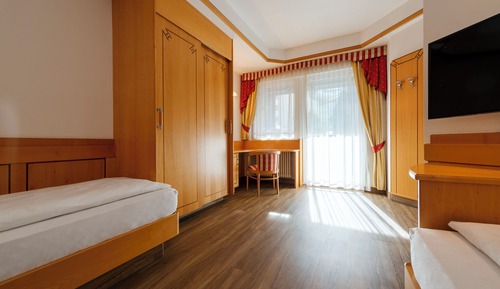 Habitación económica doble de uso individual, 1 cama doble o 2 individuales