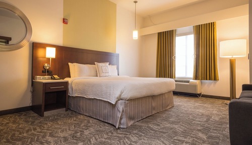 Estudio, 1 cama de matrimonio grande con sofá cama