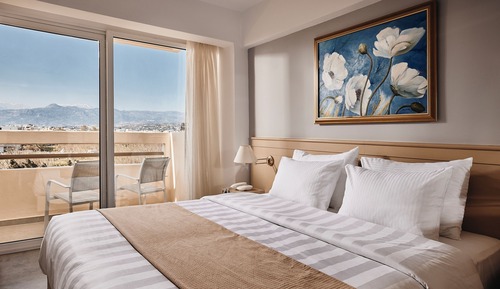 Habitación doble, vistas parciales al mar