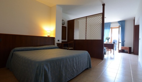 Habitación cuádruple superior, 1 habitación, vistas a la piscina