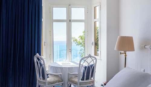Habitación triple, terraza, vistas al mar (Le Golfe Bleu)