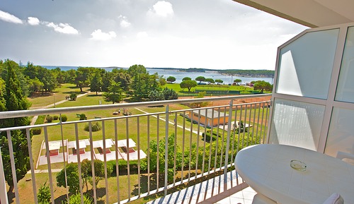 Triple room with balcony sea side