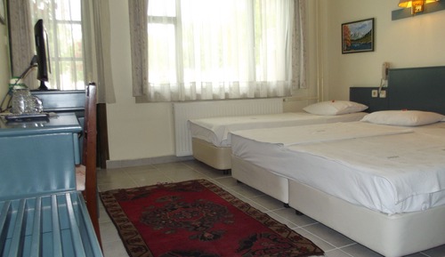 Habitación triple panorámica, balcón, junto a la piscina