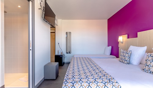 Habitación triple, balcón