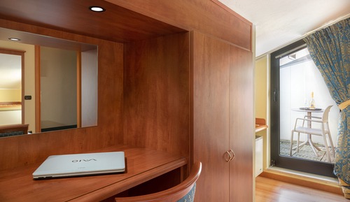 Habitación doble, 1 cama de matrimonio, accesible para personas con discapacidad, balcón