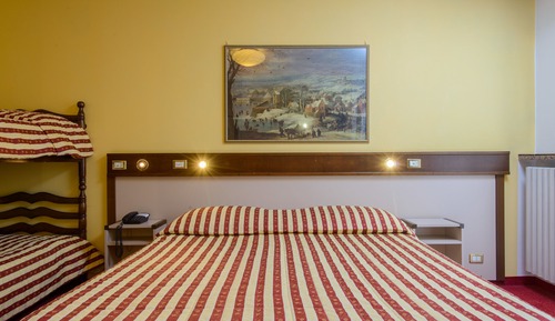 Habitación cuádruple estándar