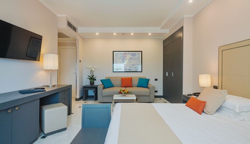 Suite estudio junior, vistas parciales al mar