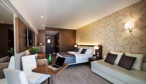 Suite junior, balcón