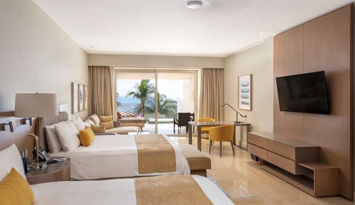 Ambassador Two Bedrooms Family Suite Ocean View