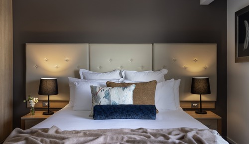 Habitación superior, 1 cama de matrimonio (Queen)
