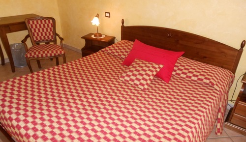 Habitación con 1 cama doble o 2 individuales, 1 cama doble, baño privado