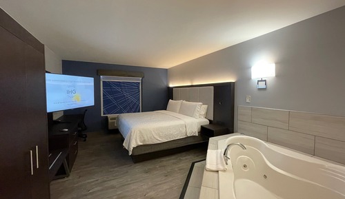 Suite, 1 cama de matrimonio grande, bañera de hidromasaje