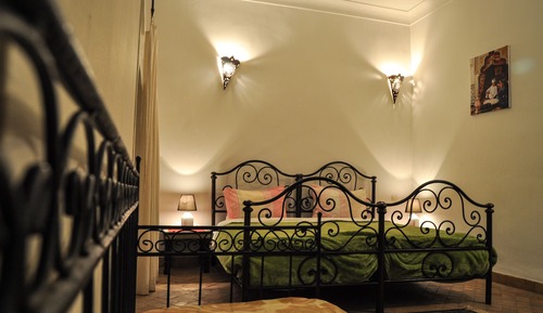 Habitación básica con 1 cama doble o 2 individuales