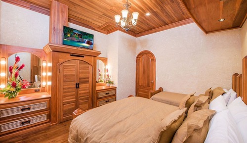 Three Bedroom Premier Suite