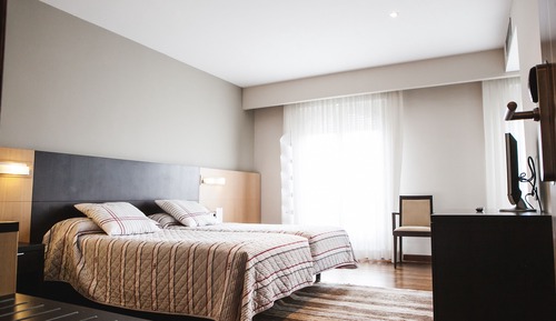 Habitación con 1 cama doble o 2 individuales