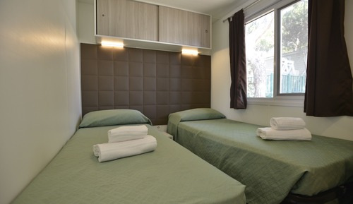 Casa móvil, 3 habitaciones, cocina básica (Torre Smeraldo - No WiFi)