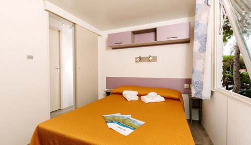Casa móvil, 2 habitaciones, cocina básica (Torre Corallo - No WiFi)