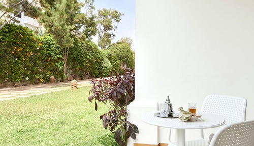 Habitación familiar, vistas a la piscina