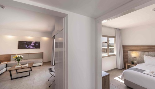 Suite Inland View