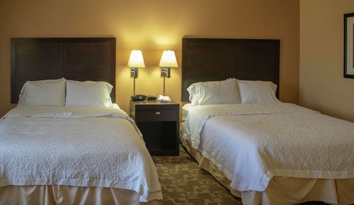 2 Queen, ADA Handicapped Accessible, Non Smoking