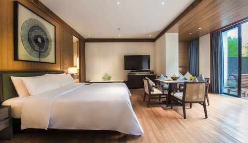Habitación Premium, 1 cama de matrimonio grande, junto a la piscina