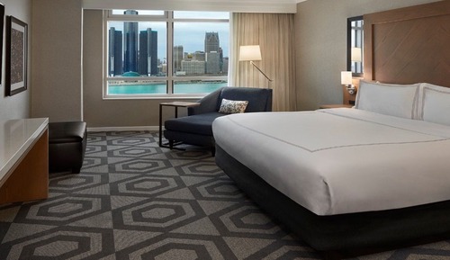 Forum Tower Luxury King Riverview Sofa Non Smoking (Adult only Forum Tower)