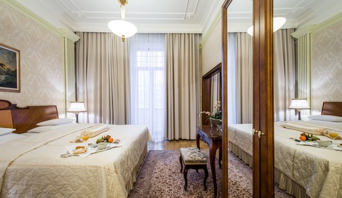 Premium Suite with Free Spa Access