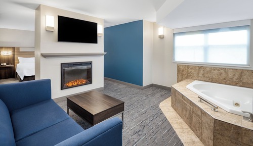 Suite, 1 cama de matrimonio grande, bañera de hidromasaje