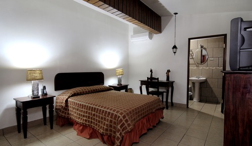 Habitación con cama extragrande