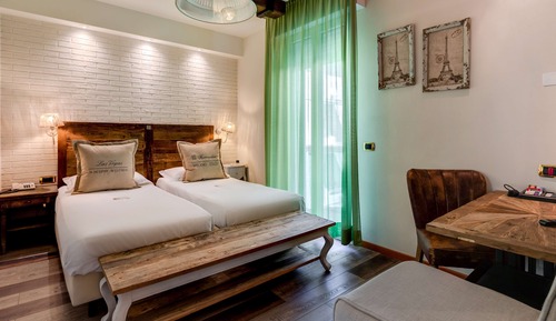Habitación Confort, 1 cama de matrimonio grande, balcón, en edificio anexo (Converts to 2 Twin Beds)