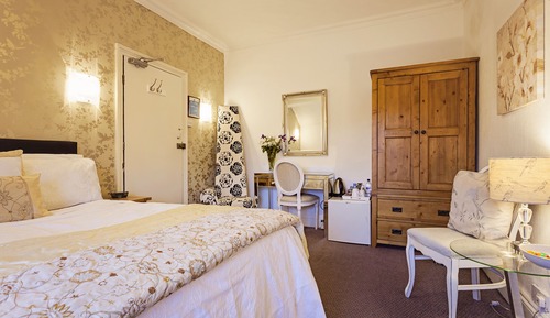 Habitación individual, baño privado (Room 4)