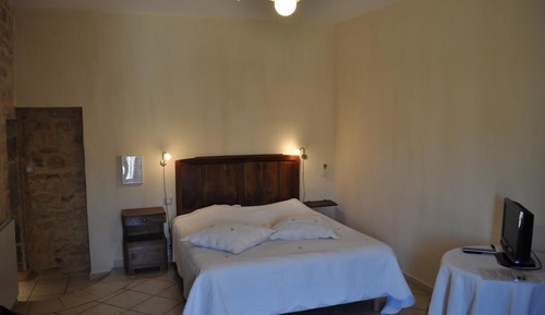 Habitación familiar, vistas al jardín (Lavande)