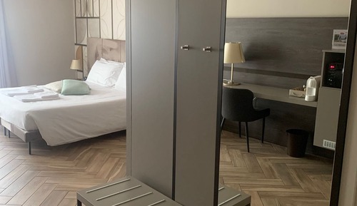 Habitación doble superior, 2 camas de matrimonio, accesible para personas con discapacidad