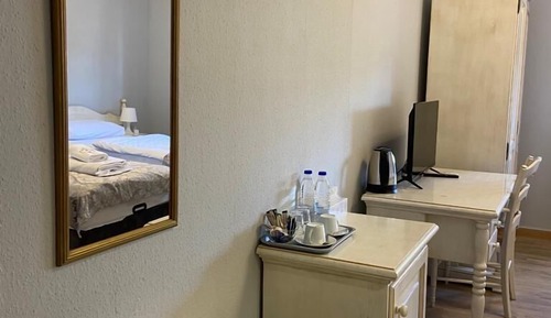 Habitación Deluxe con 1 cama doble o 2 individuales, baño privado (Deluxe Doppelzimmer)
