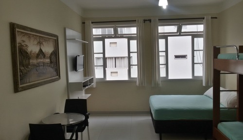 Estudio básico, varias camas, fumadores