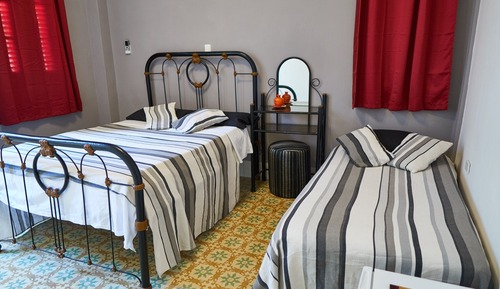 Habitación estándar doble, varias camas, fumadores