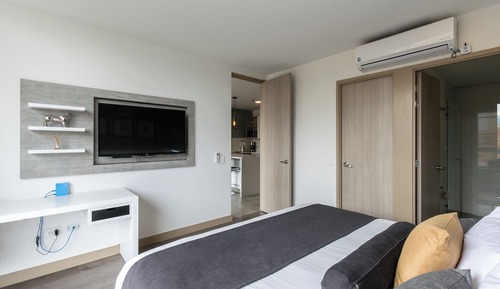 Deluxe Apartment 905